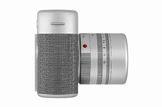 Illustration for article titled Subastan una exclusiva cámara Leica diseñada por Jony Ive